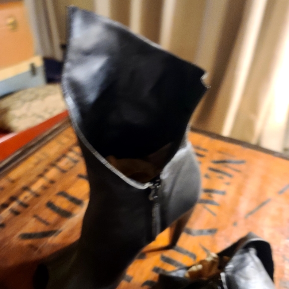 ITALIAN  LEATHER (vero curo) DOlCE VITA BLACK OPEN TOE SIDE ZIP BOOTS - Picture 11 of 16